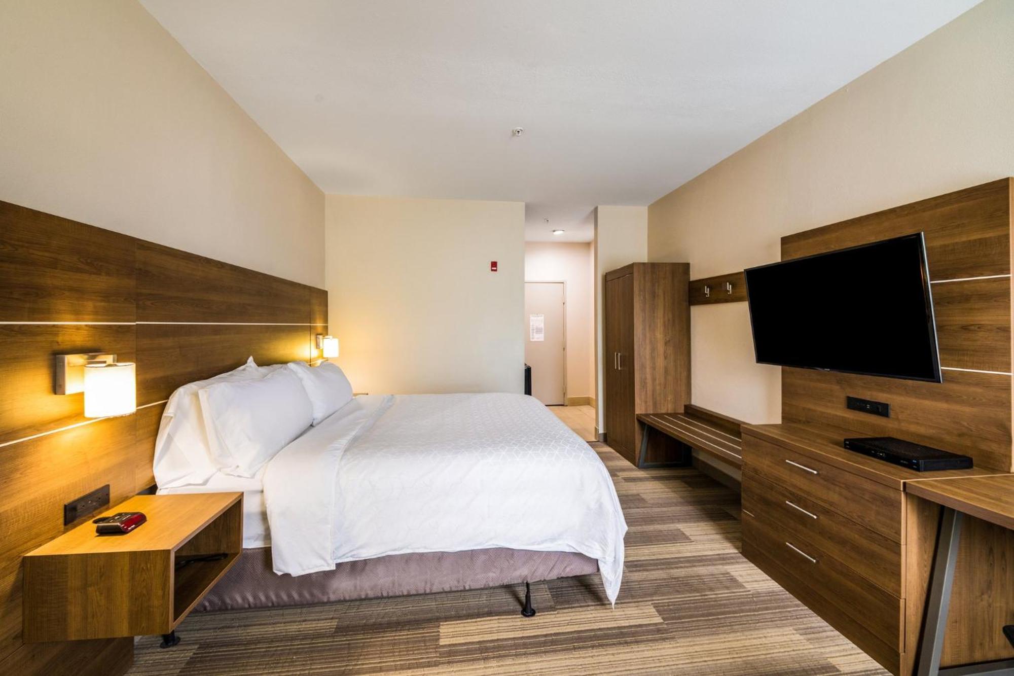 Holiday Inn Express Hotel & Suites Columbus By Ihg Εξωτερικό φωτογραφία