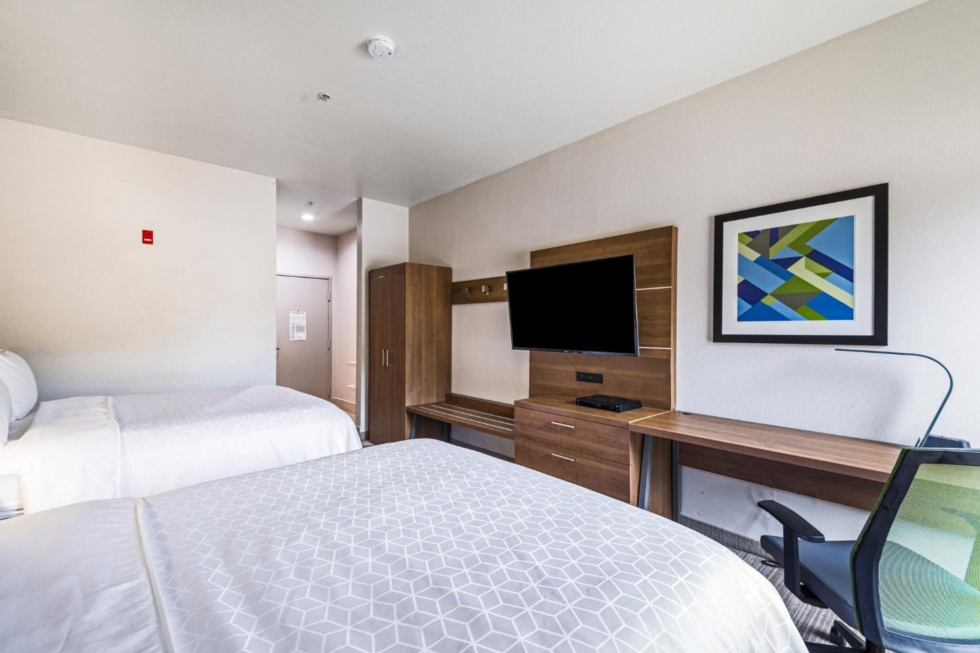 Holiday Inn Express Hotel & Suites Columbus By Ihg Εξωτερικό φωτογραφία
