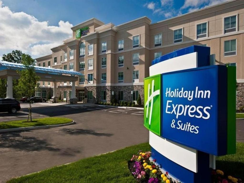 Holiday Inn Express Hotel & Suites Columbus By Ihg Εξωτερικό φωτογραφία