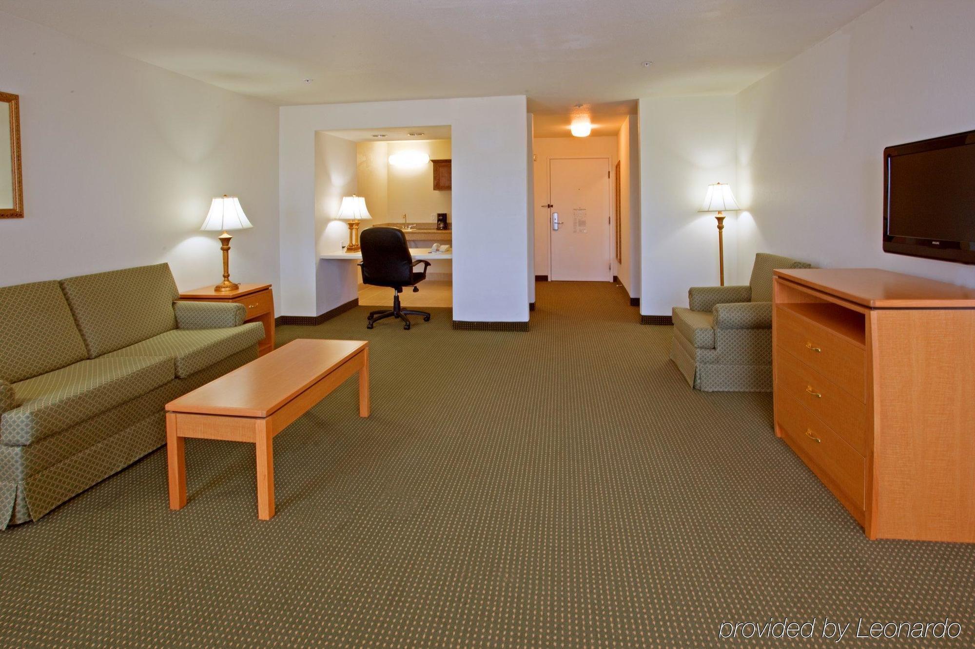 Holiday Inn Express Hotel & Suites Columbus By Ihg Δωμάτιο φωτογραφία