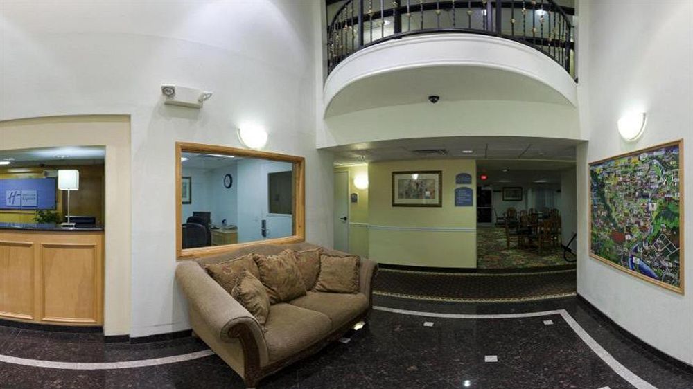 Holiday Inn Express Hotel & Suites Columbus By Ihg Εξωτερικό φωτογραφία