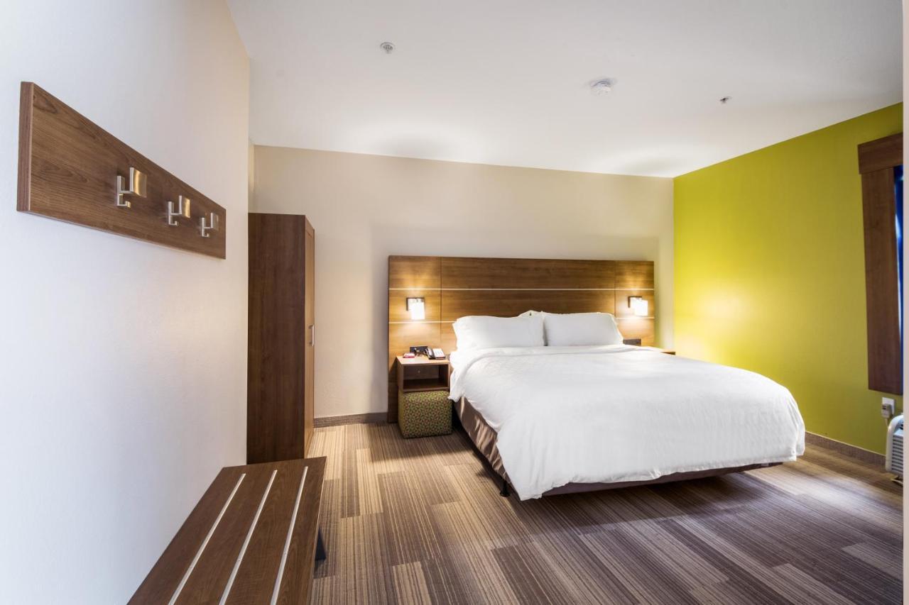 Holiday Inn Express Hotel & Suites Columbus By Ihg Εξωτερικό φωτογραφία